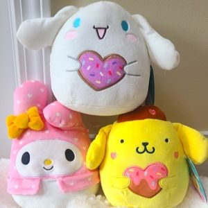 Hello Kitty Valentine’s Day Plush Set 💕